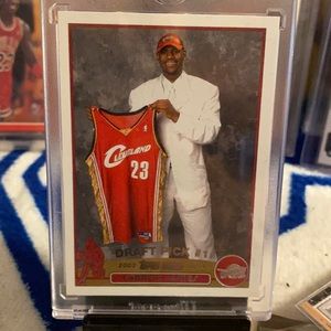 LeBron James Topps Chrome Rookie Card